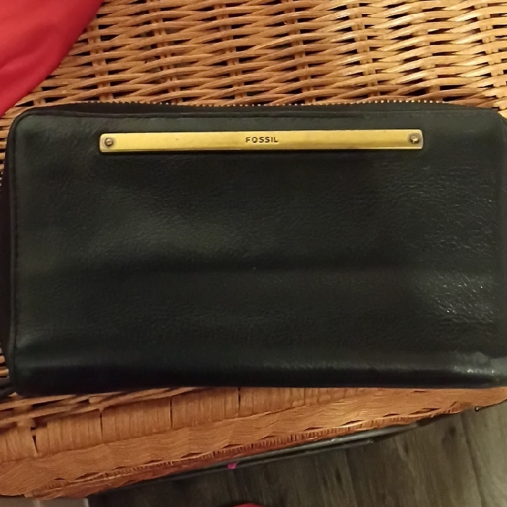 Fossil Black Leather Wallet With Wristlet Gold Fossil Tag Nwot